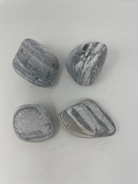 Grey Cloud Stones 5-10cm (per kg)