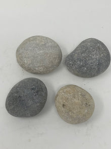 Beach Cobble Stones (per kg)
