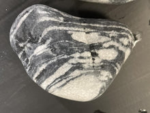 Grey Cloud Stones 5-10cm (per kg)