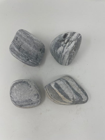 Grey Cloud Stones 5-10cm (per kg)