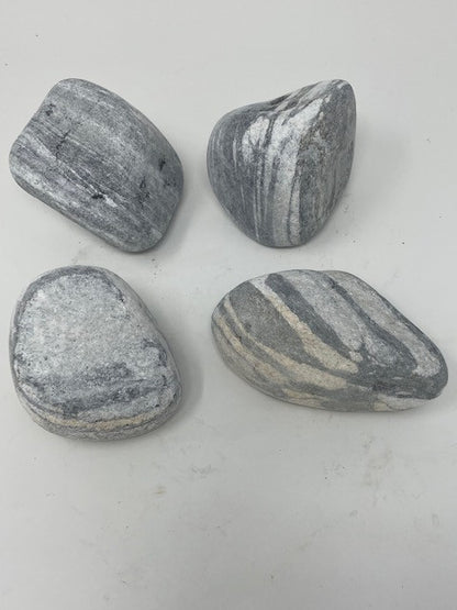 Grey Cloud Stones 5-10cm (per kg)